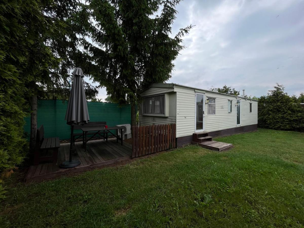 Autocamp Free Star - Mobilheimy Apartment สตราโคตีน ภายนอก รูปภาพ