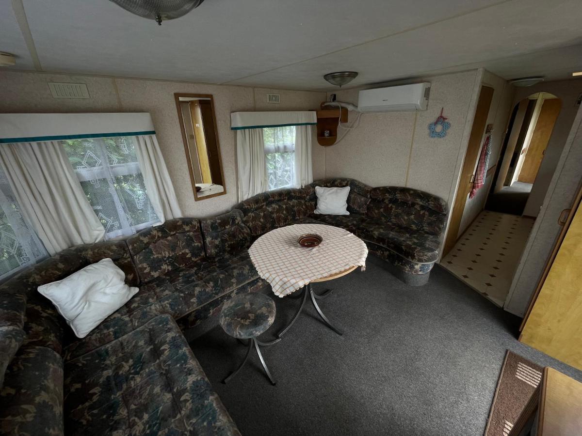Autocamp Free Star - Mobilheimy Apartment สตราโคตีน ภายนอก รูปภาพ
