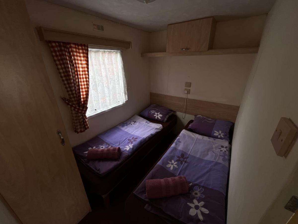 Autocamp Free Star - Mobilheimy Apartment สตราโคตีน ภายนอก รูปภาพ