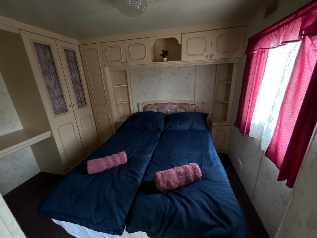 Autocamp Free Star - Mobilheimy Apartment สตราโคตีน ภายนอก รูปภาพ