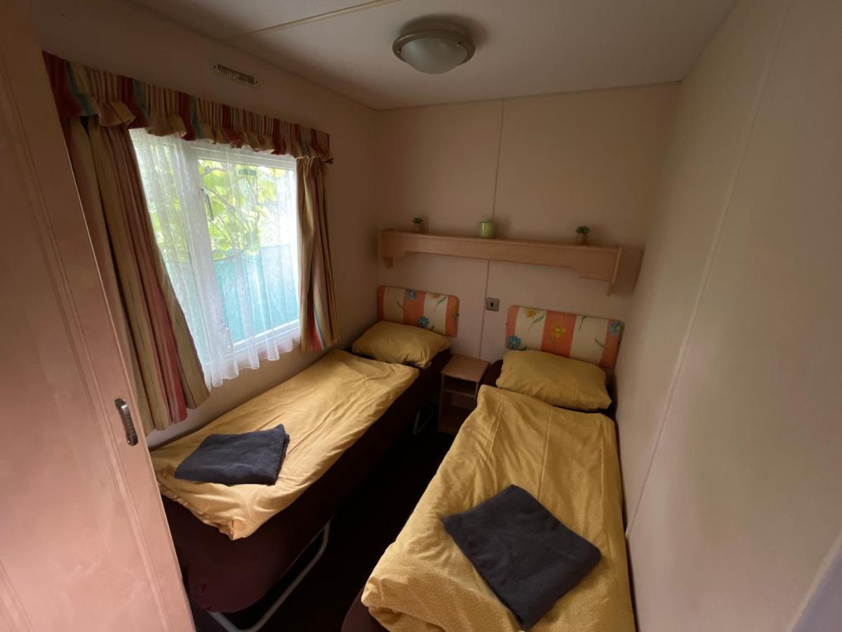 Autocamp Free Star - Mobilheimy Apartment สตราโคตีน ภายนอก รูปภาพ