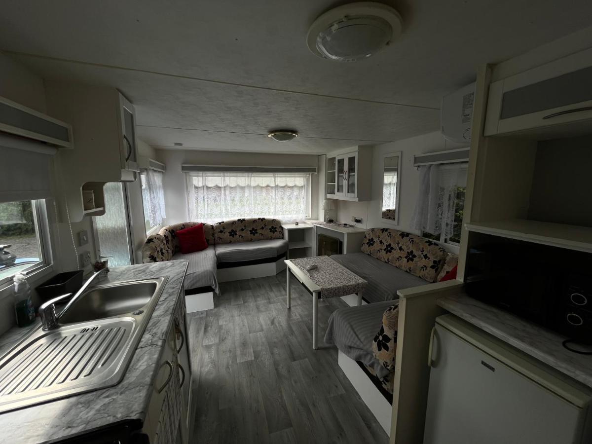 Autocamp Free Star - Mobilheimy Apartment สตราโคตีน ภายนอก รูปภาพ